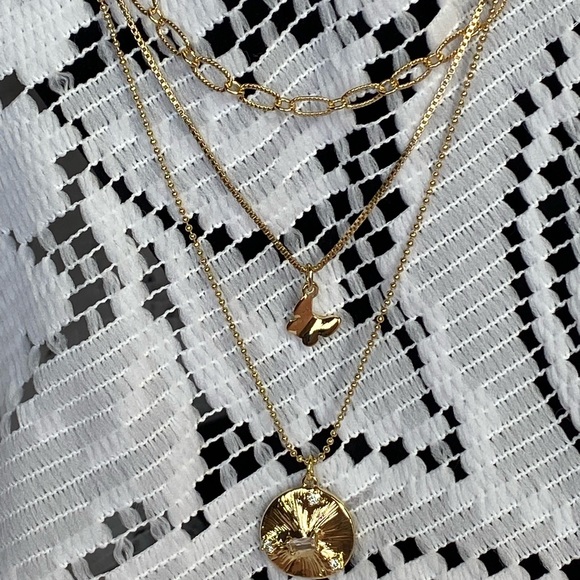 NWT MICAH 3 IN 1 NECKLACE SET VERSATILE LAYERED SPECIAL VALENTINE SPECIAL - Picture 11 of 11